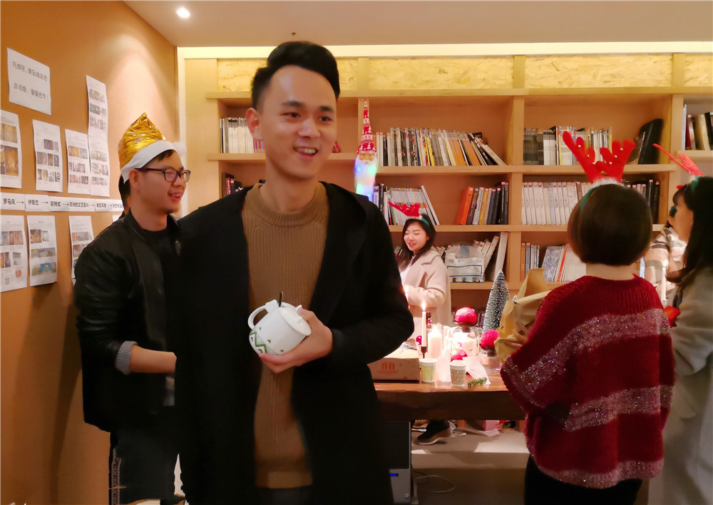 迪梵宜設計圣誕狂歡趴