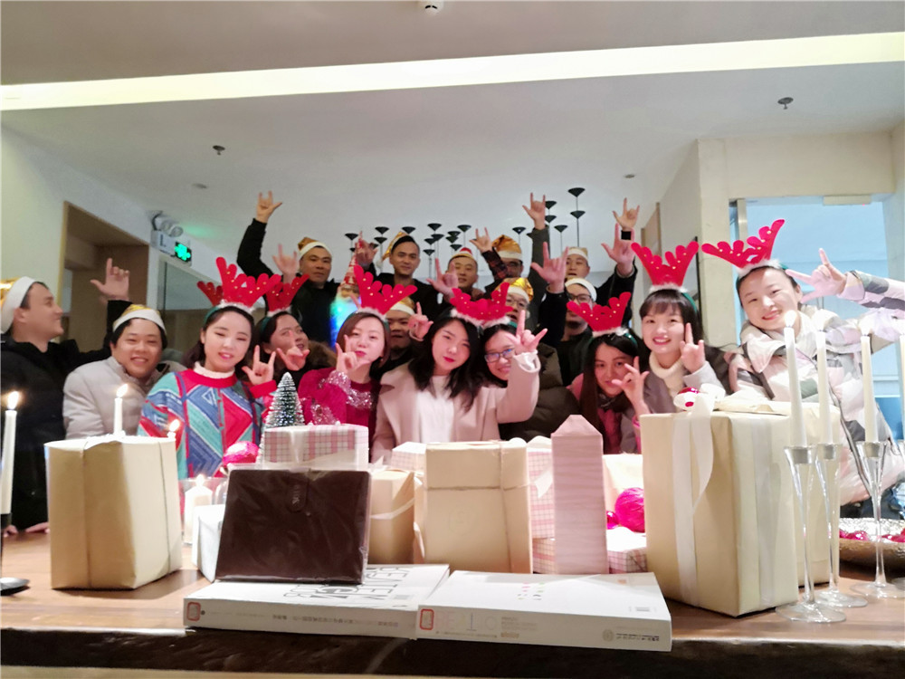 迪梵宜設計圣誕狂歡趴